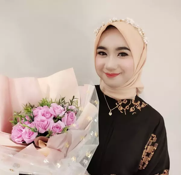 Inspiratif! Mifta seorang Bidan yang Dikenal dengan Konten Edukasinya